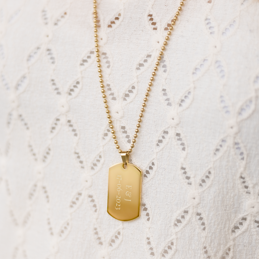 Naamplaatje – incl. Ketting- Goud-cover